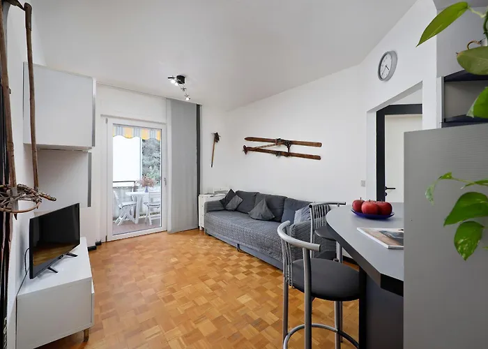 Casa Vitter - With Garage, ميرانو